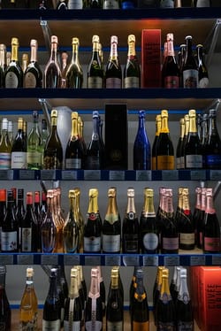 Dyson Airwrap bechne ka mann hai ji