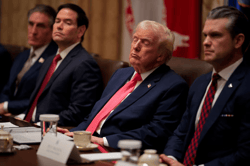 Trump dozes off at cabinet meeting on December 4 2025