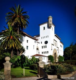 MJ laughs at fan jamming out outside courthouse