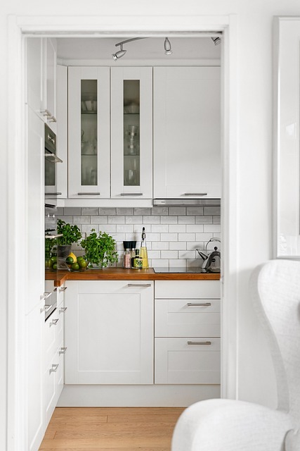 My 17 year old's sink looks like a crime scene what's going on