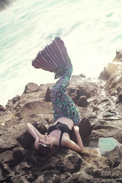 Stranded woman finds help at gas station