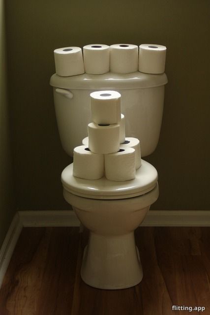 Do women always wipe after using the bathroom?