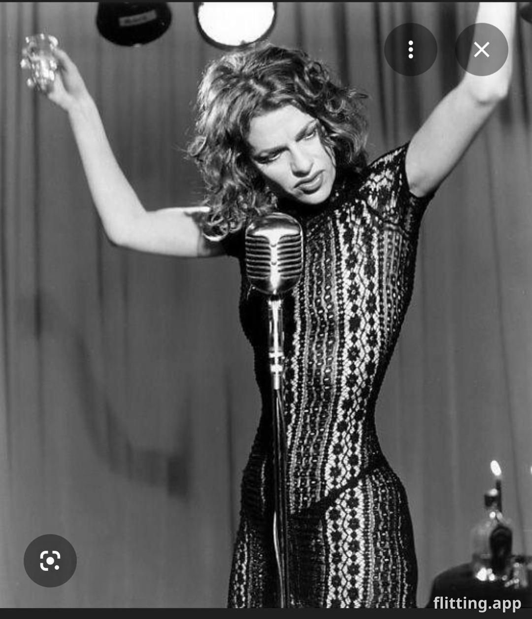 Sandra Bernard was kind of a total babe back in 1990