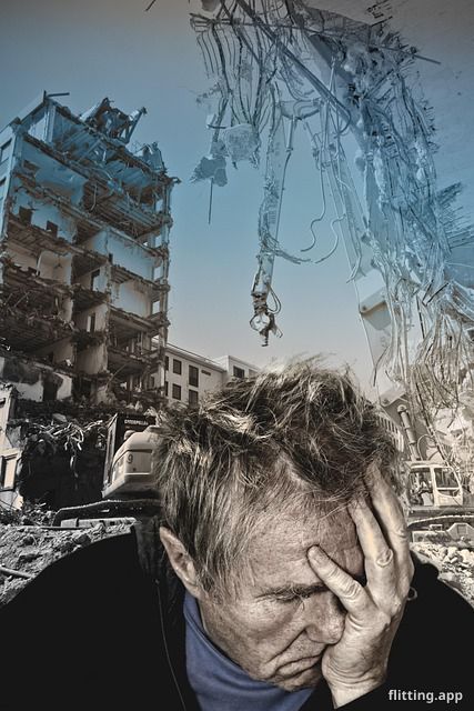 "असहाय, माझ्या मदतीसाठी!"